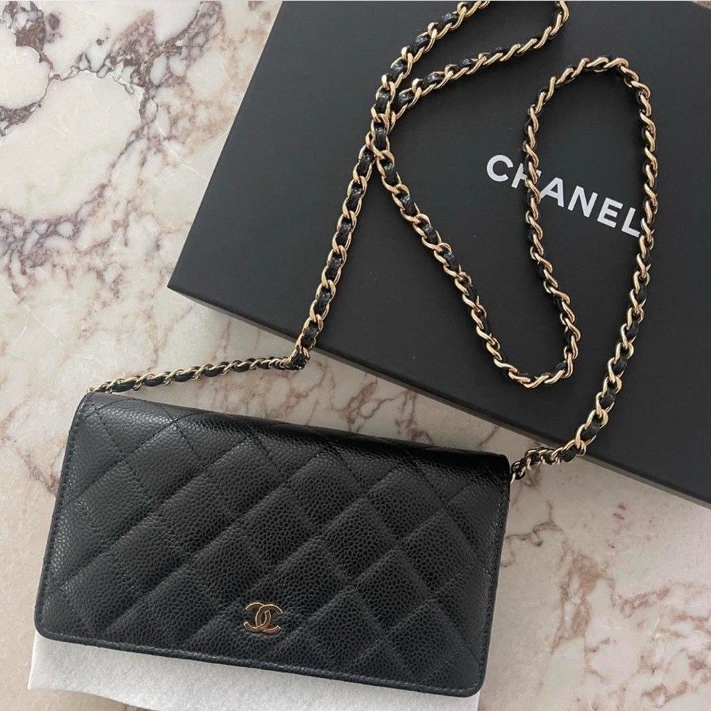 Pre owned Chanel Black Quilted Leather Chain Bag